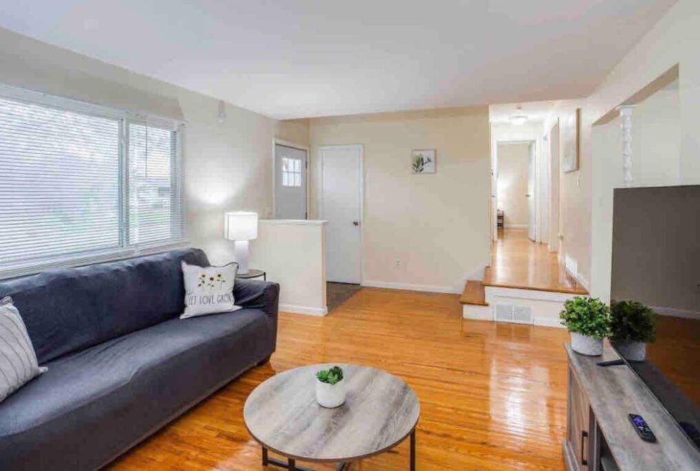 Amazing Ranch Mins Away From Airprt/Rit/Dwtn/Uofr Appartement Rochester Buitenkant foto