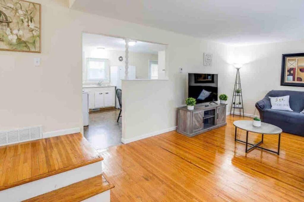 Amazing Ranch Mins Away From Airprt/Rit/Dwtn/Uofr Appartement Rochester Buitenkant foto