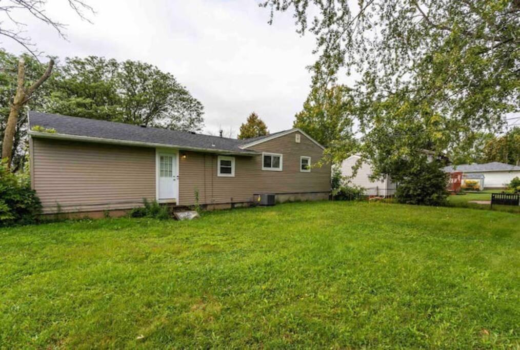 Amazing Ranch Mins Away From Airprt/Rit/Dwtn/Uofr Appartement Rochester Buitenkant foto