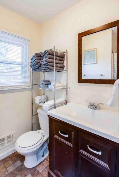Amazing Ranch Mins Away From Airprt/Rit/Dwtn/Uofr Appartement Rochester Buitenkant foto